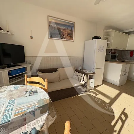 T2 En Rez De Jardin, Face A La Avec Parking * Sète